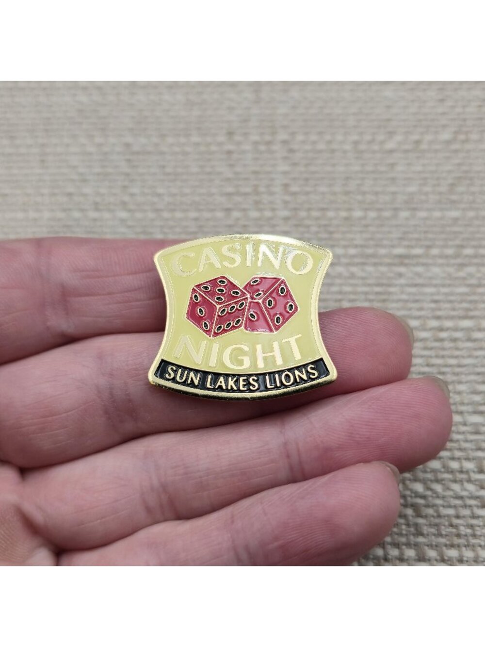 Sun Lakes Lions Casino Night Red Dice Gambling Shield Enamel Lapel Pin A8994